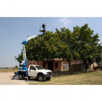 socage_aerial_working_platform_14_m_pick-up_isuzu_6-1024x681
